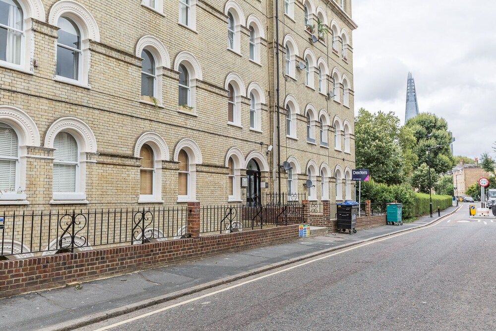 undefined Cosy 1BR Central Apartment In Bermondsey 2