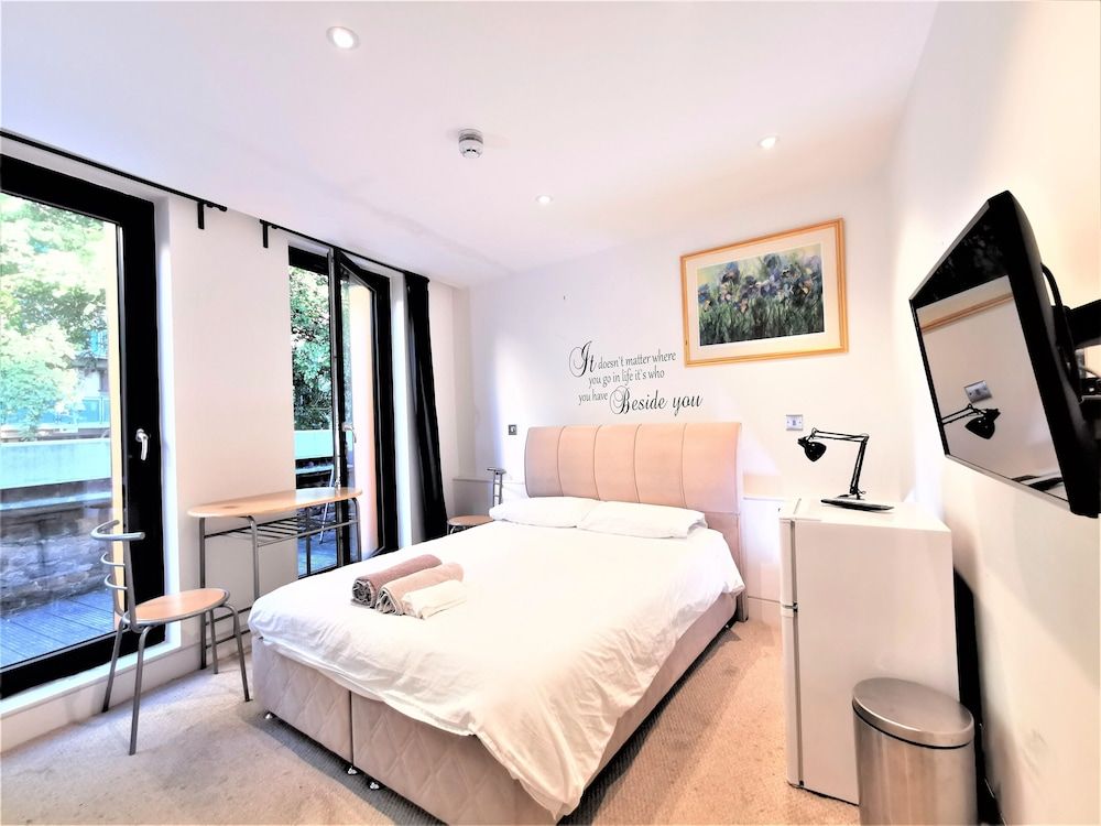 undefined Double Room with Balcony - 3b 6