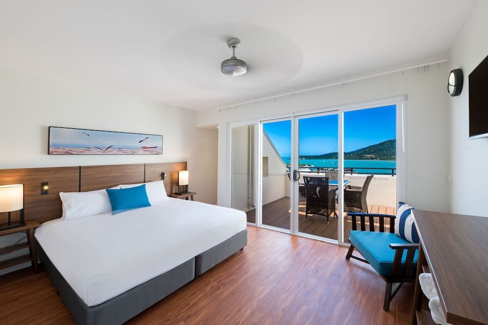 4 Bedroom 5 Bathroom Top Floor Spa Penthouse