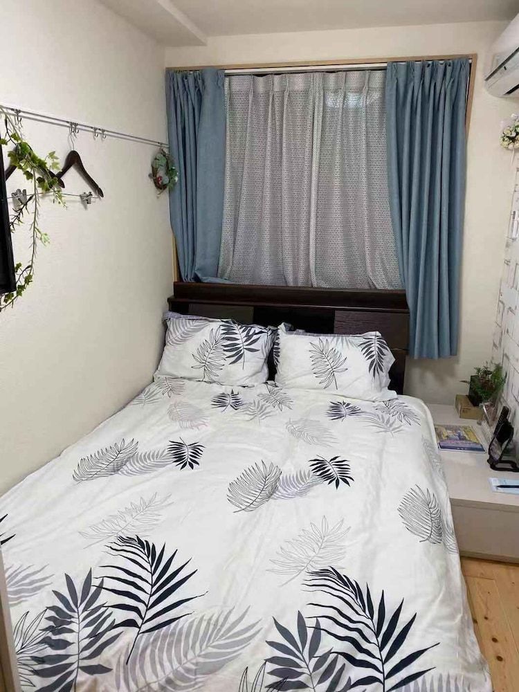 undefined Urban Place LIN 7