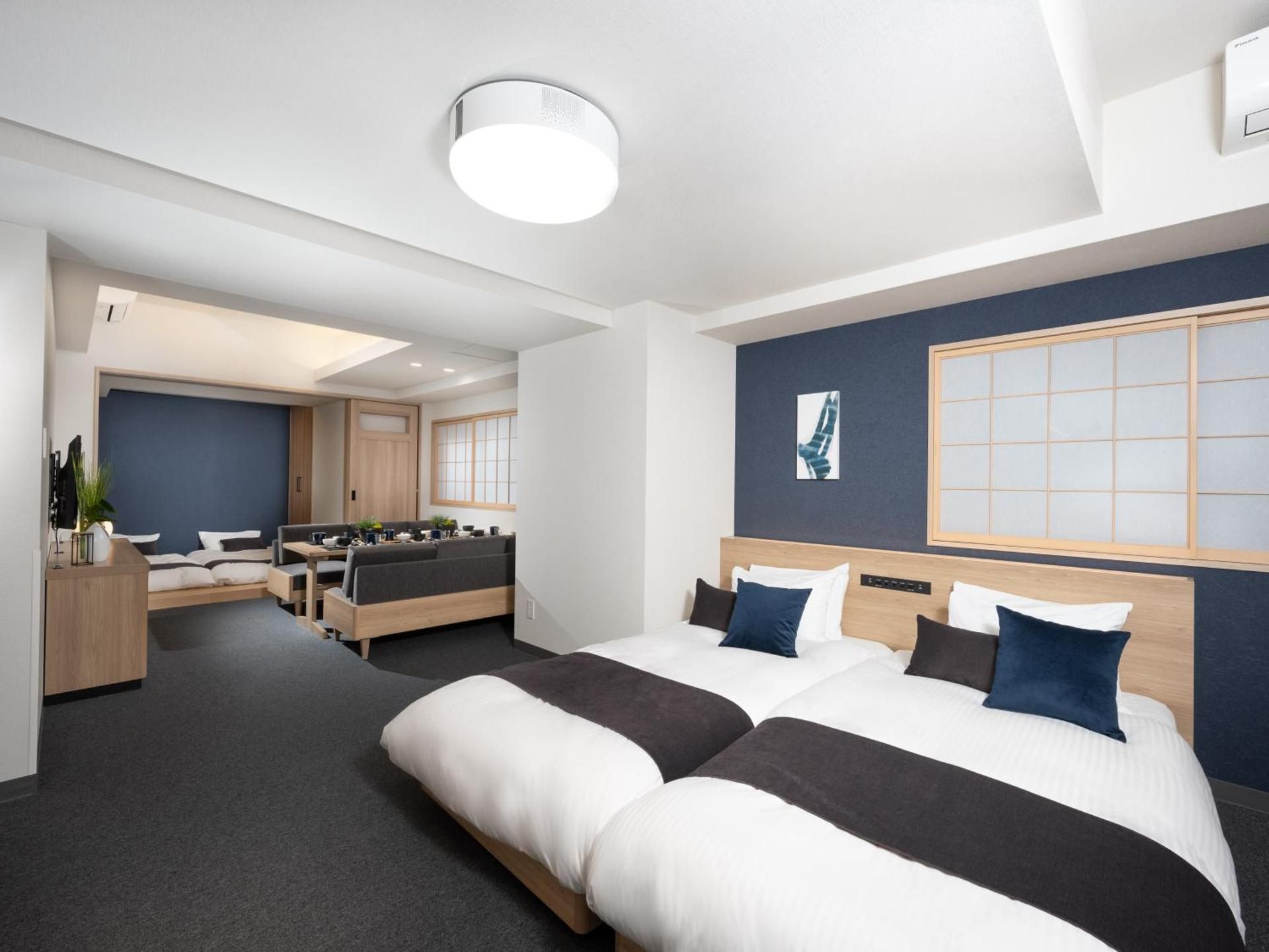 Deluxe Japanese Apartment