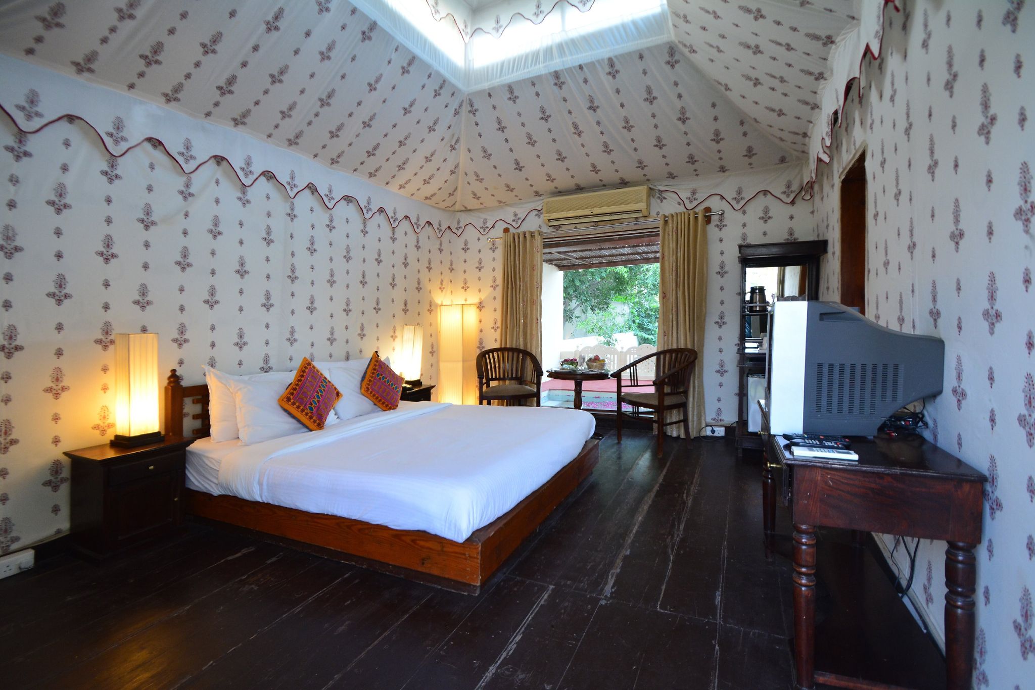 Aaram Bagh Ancient Villa with Private Pool