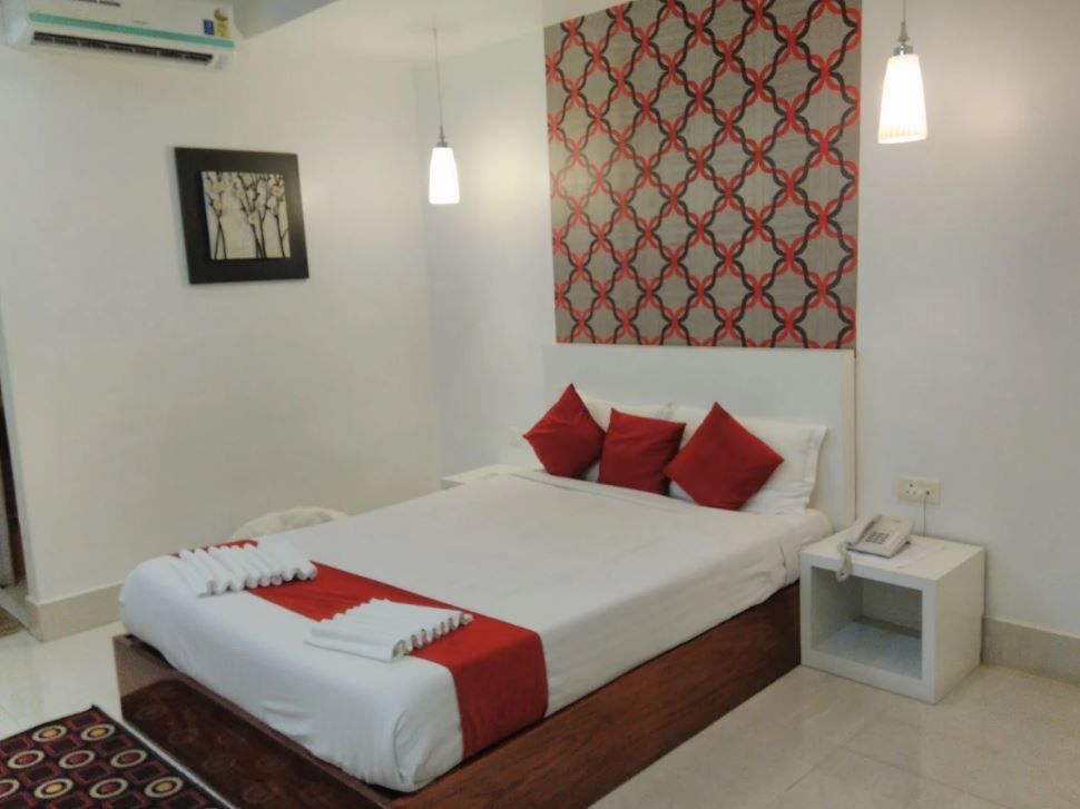 undefined Airport Hotel 5