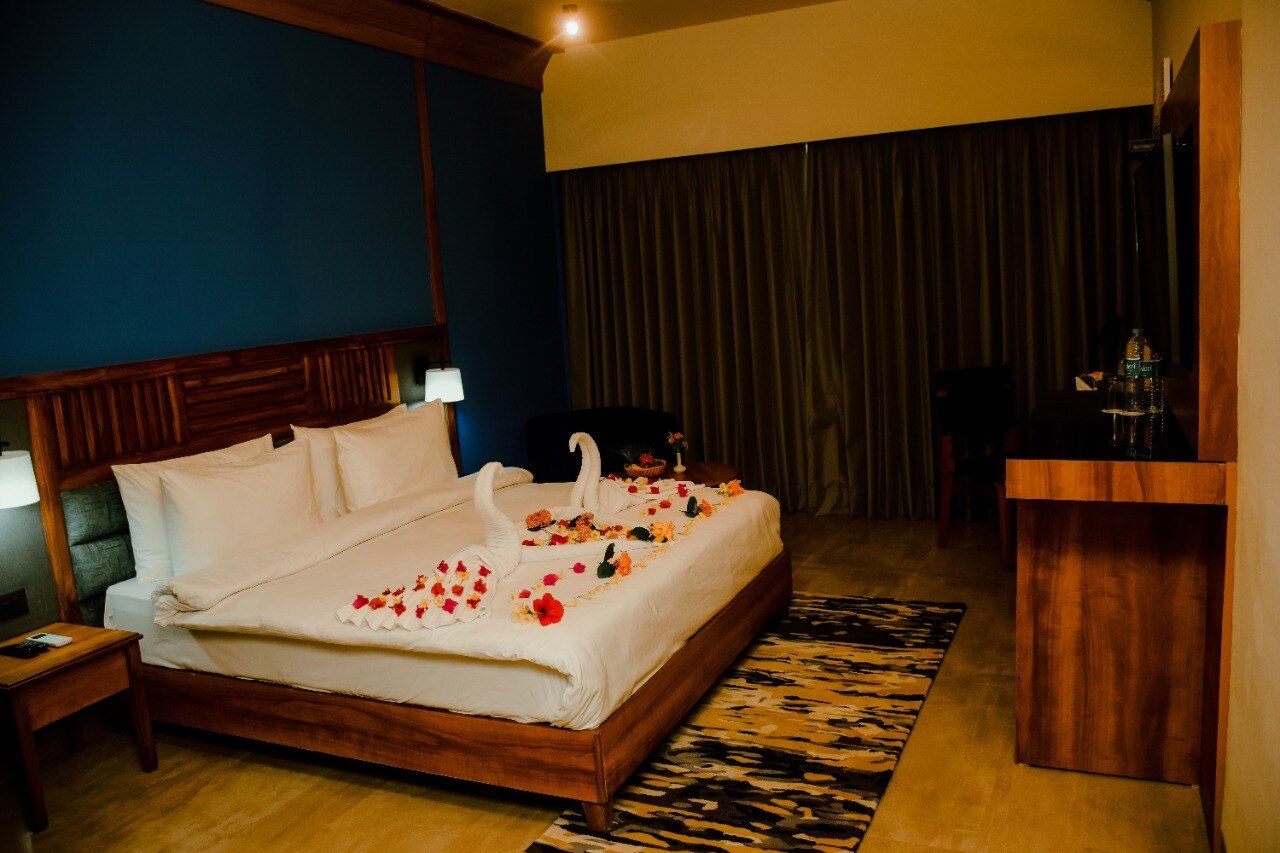 Suite with Private Sit-Out