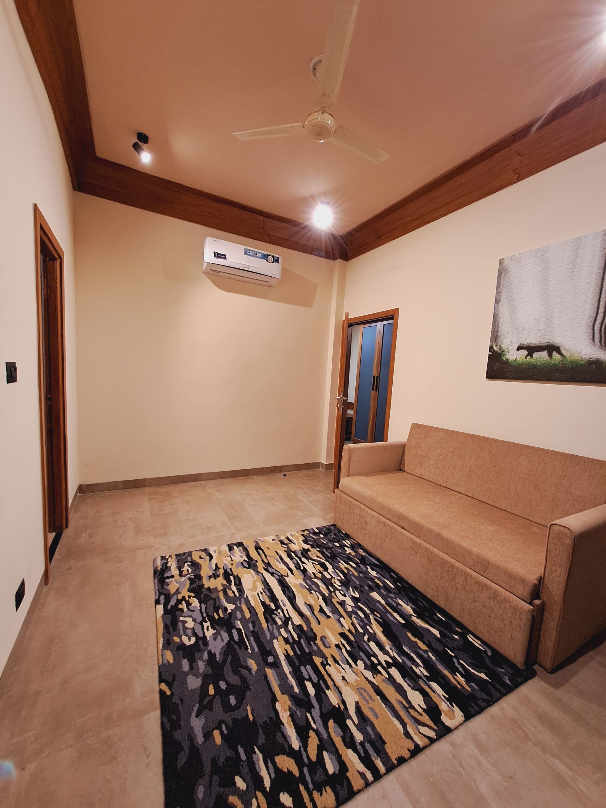 Suite with Private Sit-Out