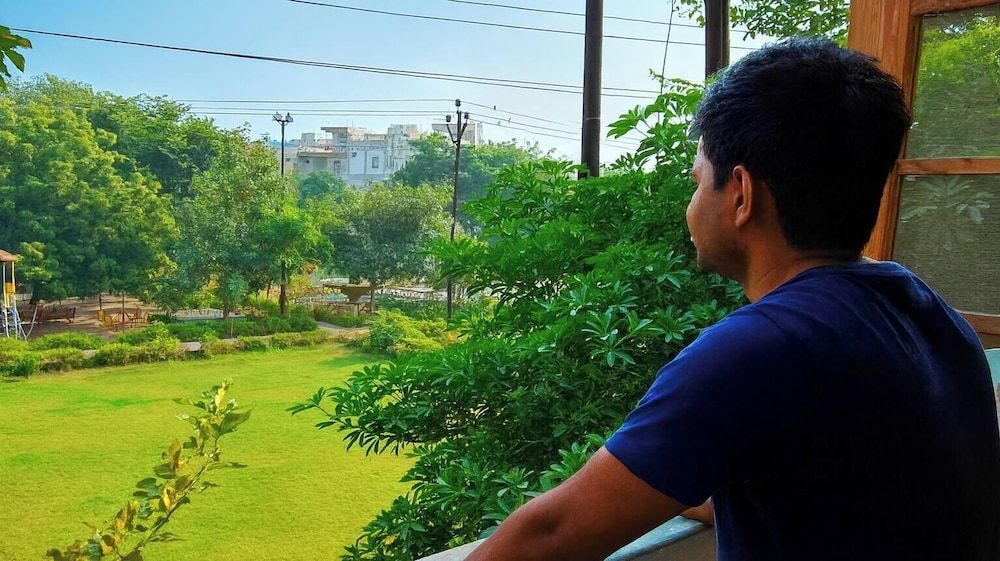 Anukampa paying guest house Standard Double or Twin Room, Balcony, Garden View 12