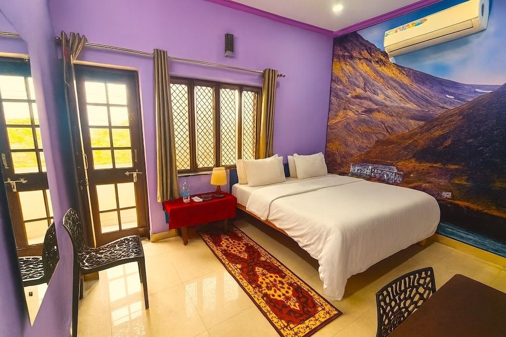 Anukampa paying guest house Standard Double or Twin Room, Balcony, Garden View 5