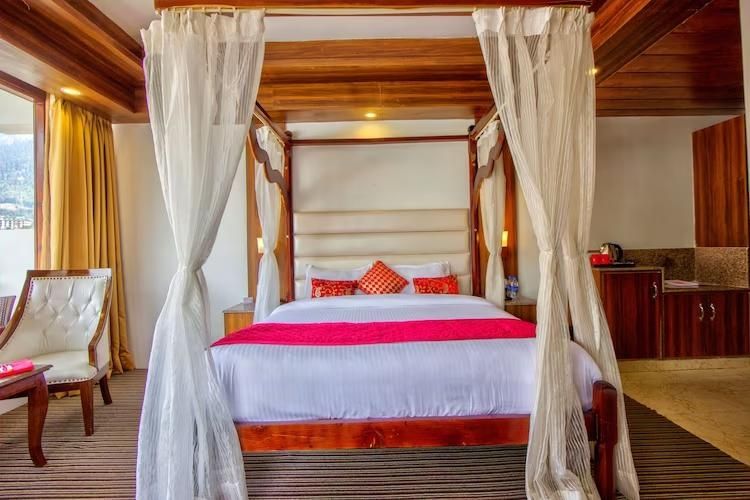 Honeymoon Suite With Hot and Cold A/C (With Private Balcony and Valley View)