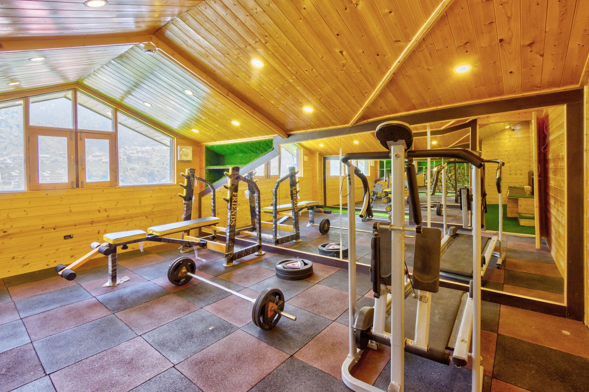 Apple Bud Chalet (All Rooms with Hot and Cold AC) 