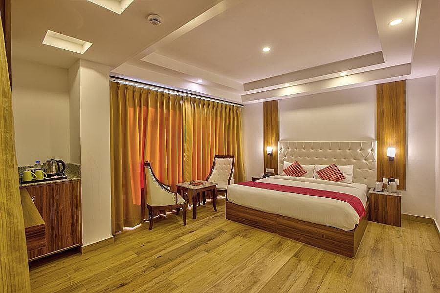 Grandeur room With Hot and Cold AC (NO BALCONY orchard view)