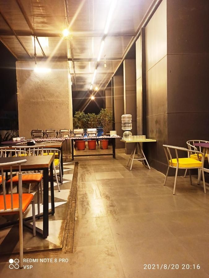 Food & Dining