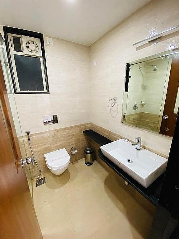 BSG Absolute Porvorim Regency Executive Room with Twin Beds and Balcony 7
