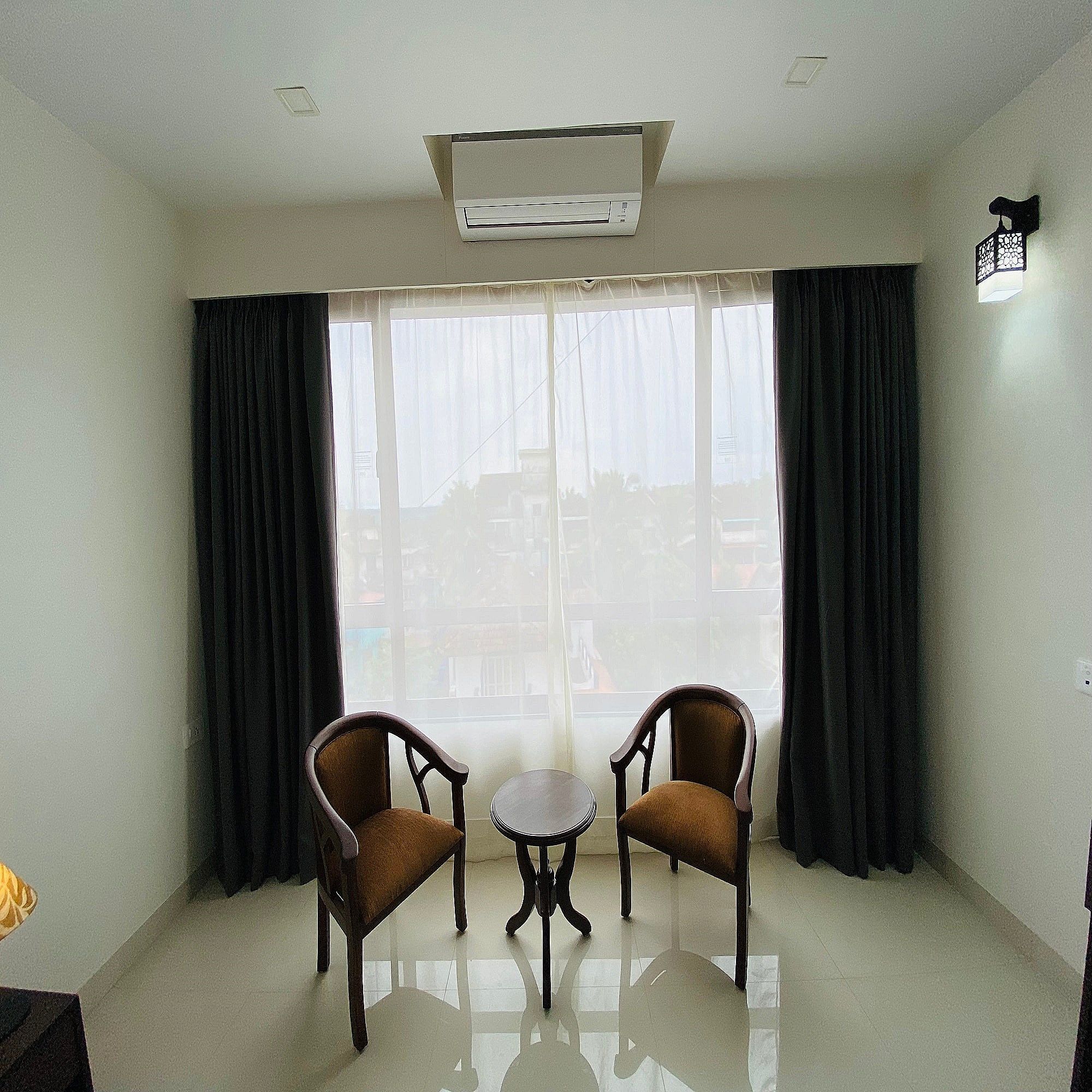 BSG Absolute Porvorim Regency Executive Room with Twin Beds and Balcony 9