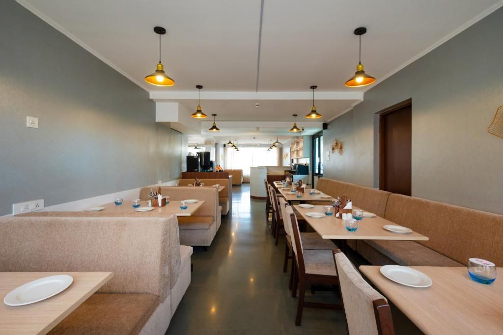 Food & Dining