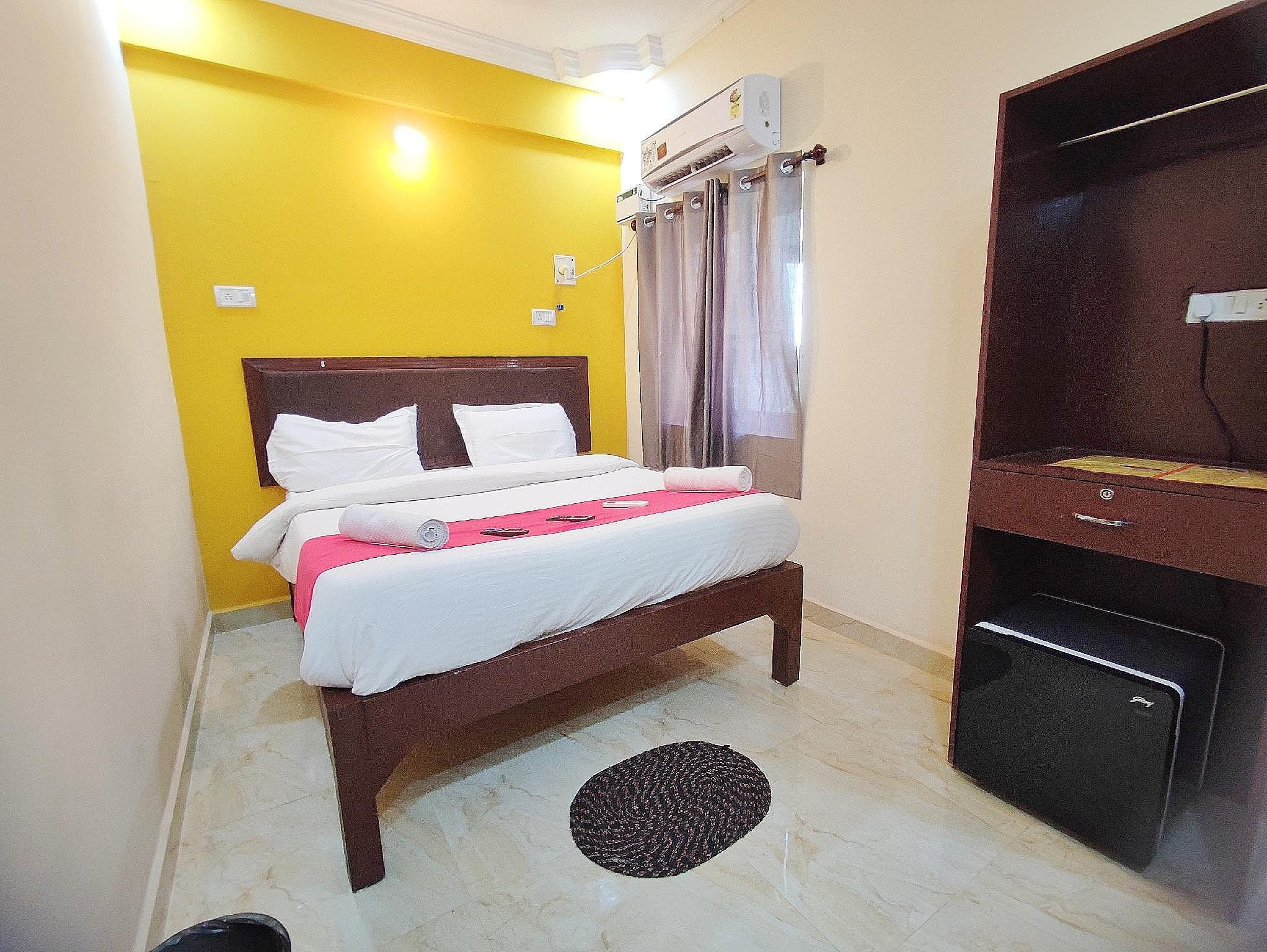 undefined Candolim Aloft 4