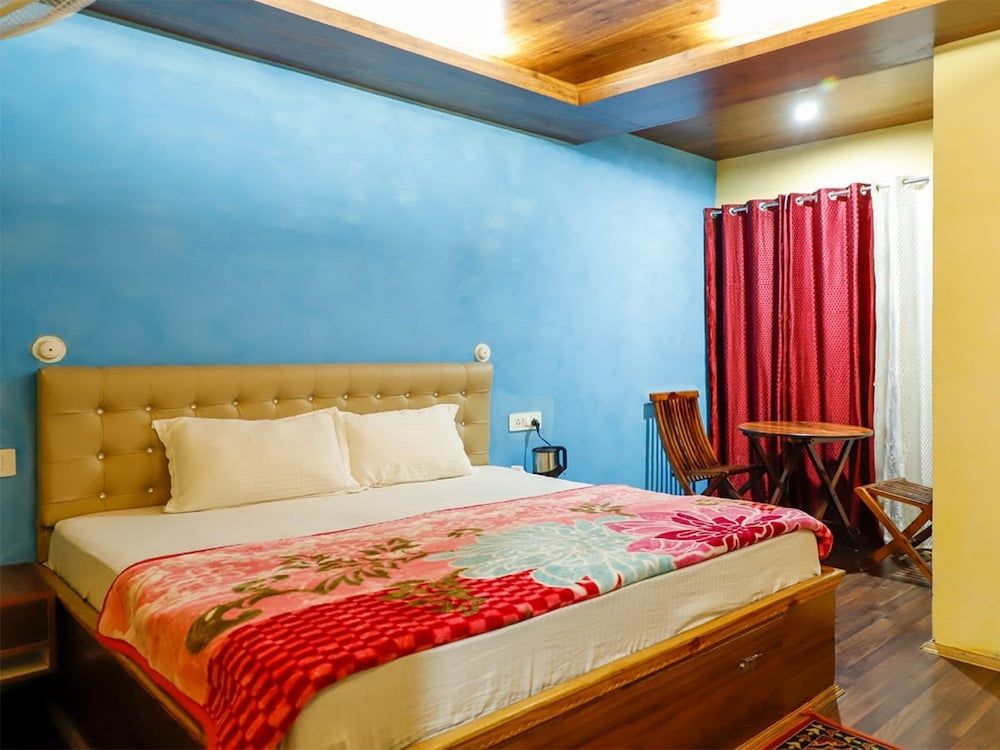 Chanshal Camps & Resort - Riverside Pool and Bar Deluxe Room 10