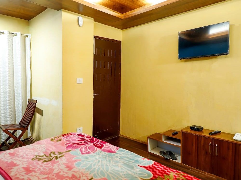 Chanshal Camps & Resort - Riverside Pool and Bar Deluxe Room 15