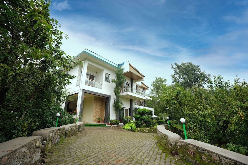 undefined Chirping Hills Resort 9