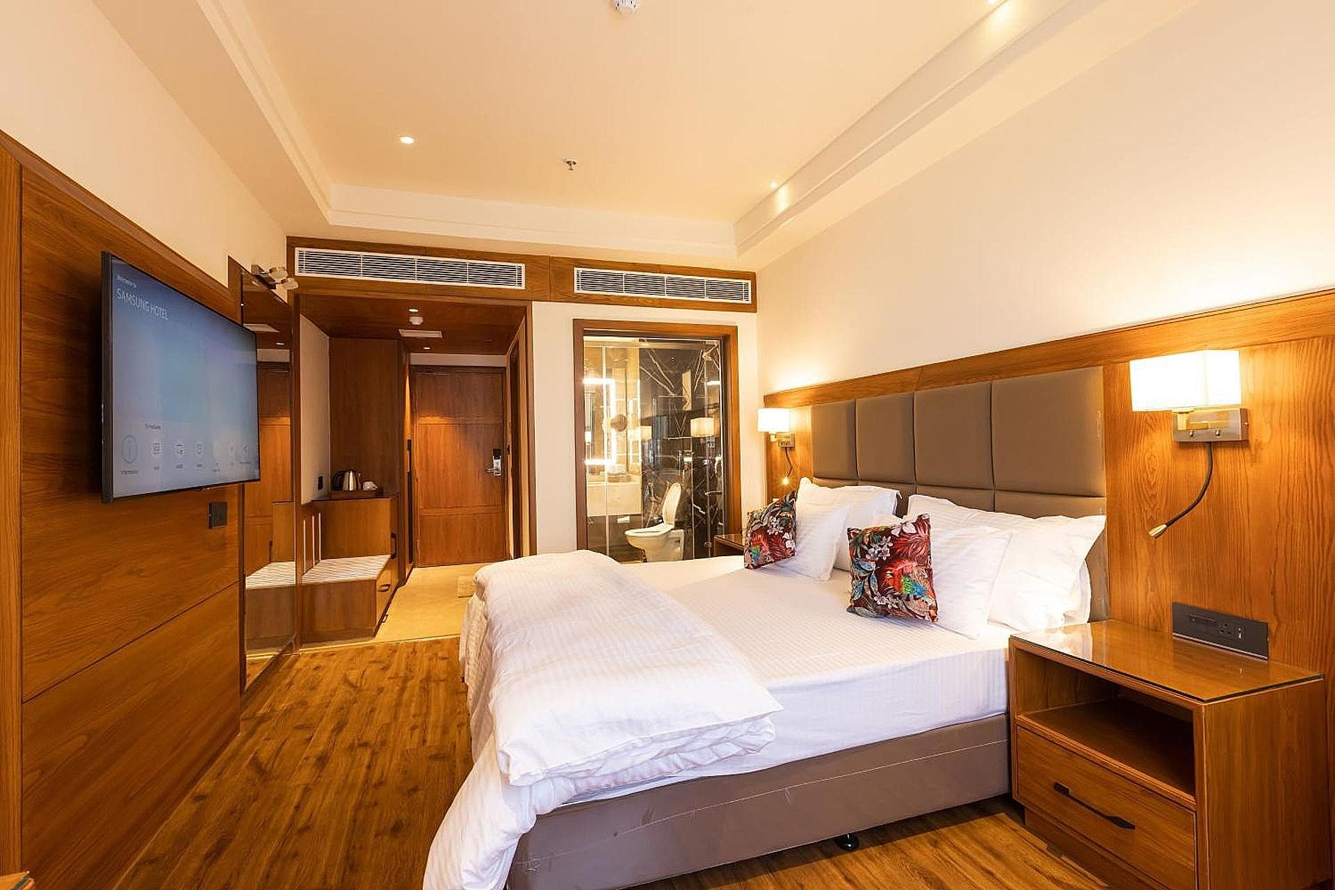 Clarks Inn Express Ludhiana Standard Room 2