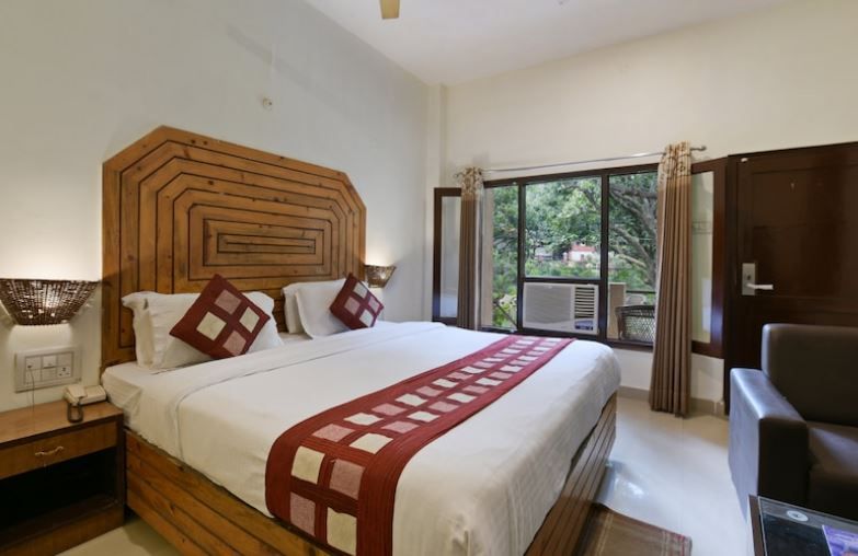 Corbett Aroma Havens Resort AC Deluxe Room 2