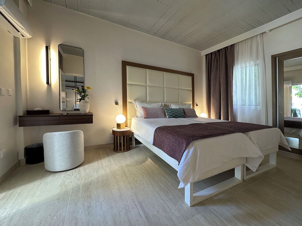 undefined King Jason Paphos - Designed for Adults By Louis Hotels 2