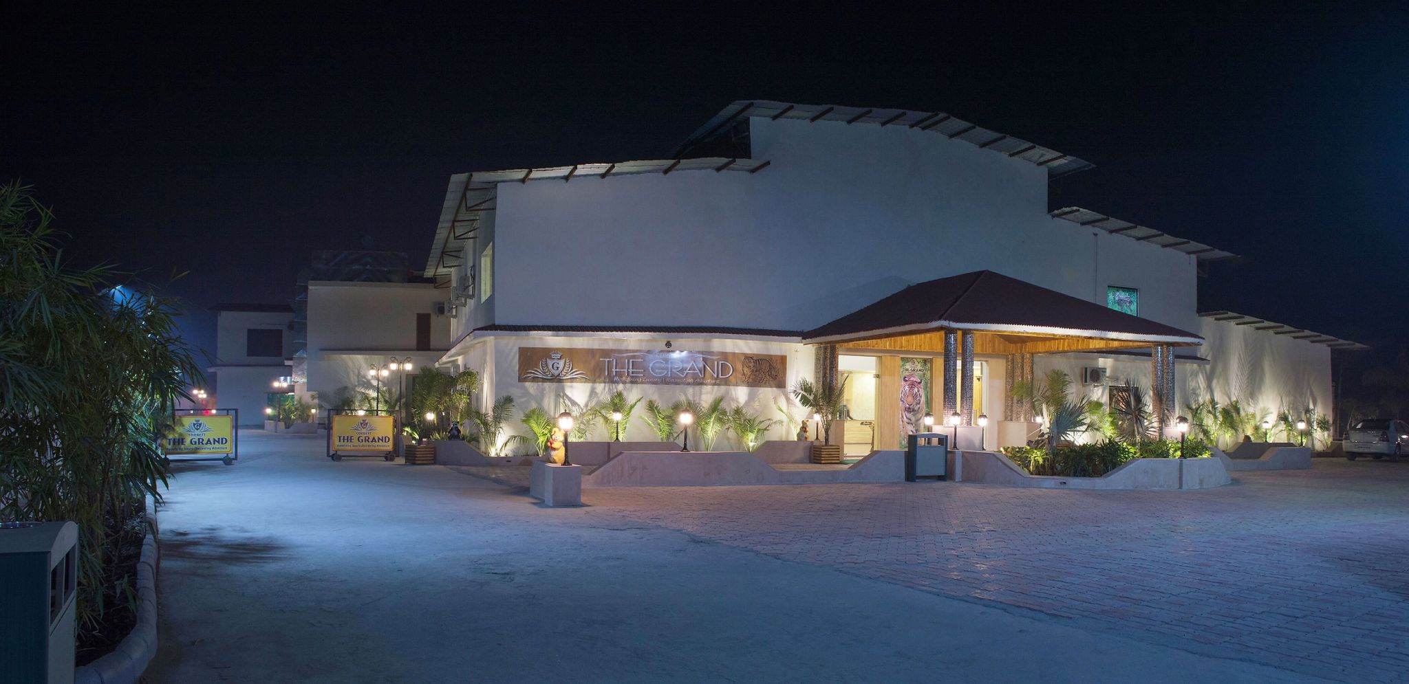 undefined Corbett The Grand 8