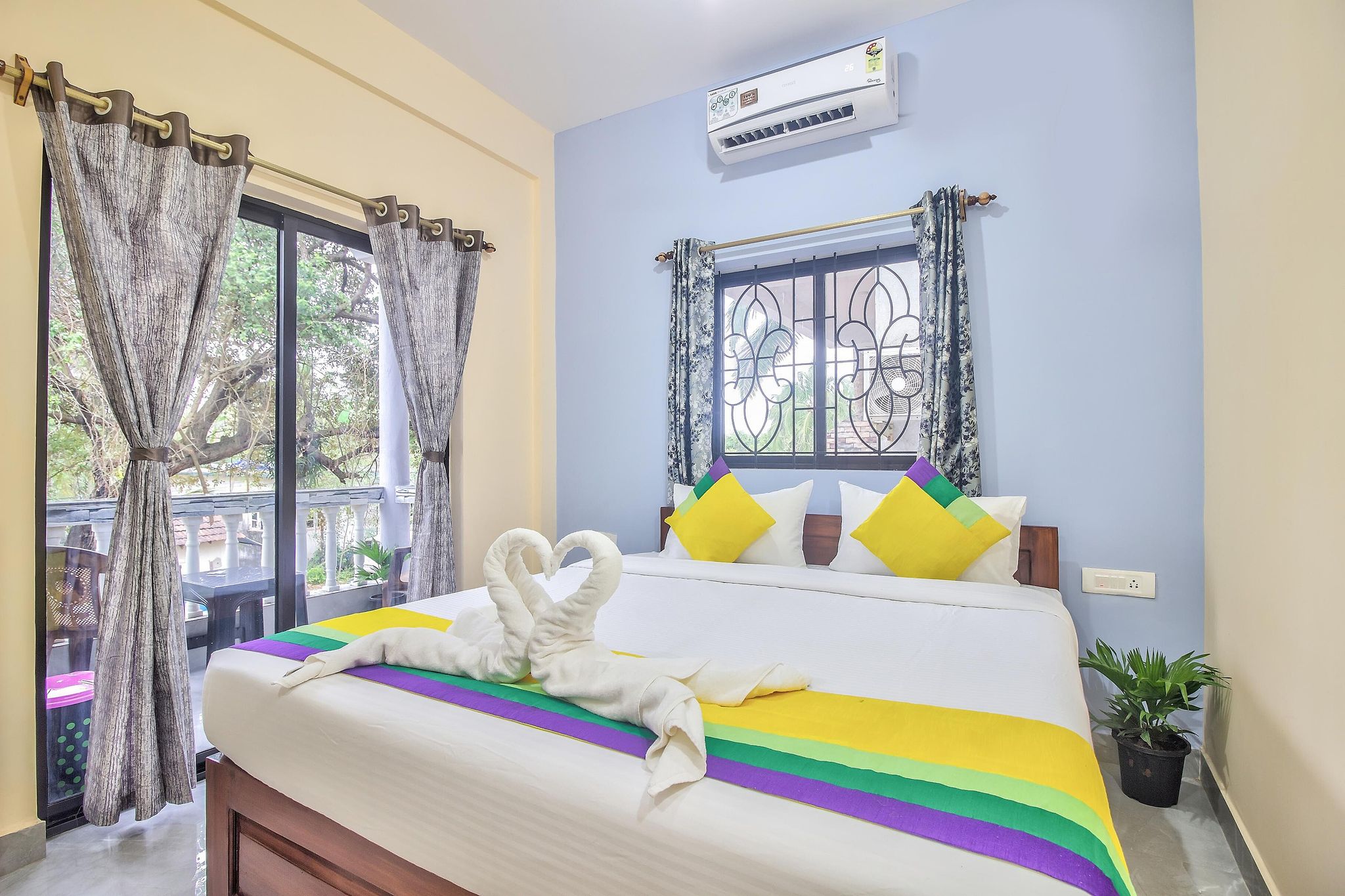 Crystal Bay Baga Triple Room with Balcony 7