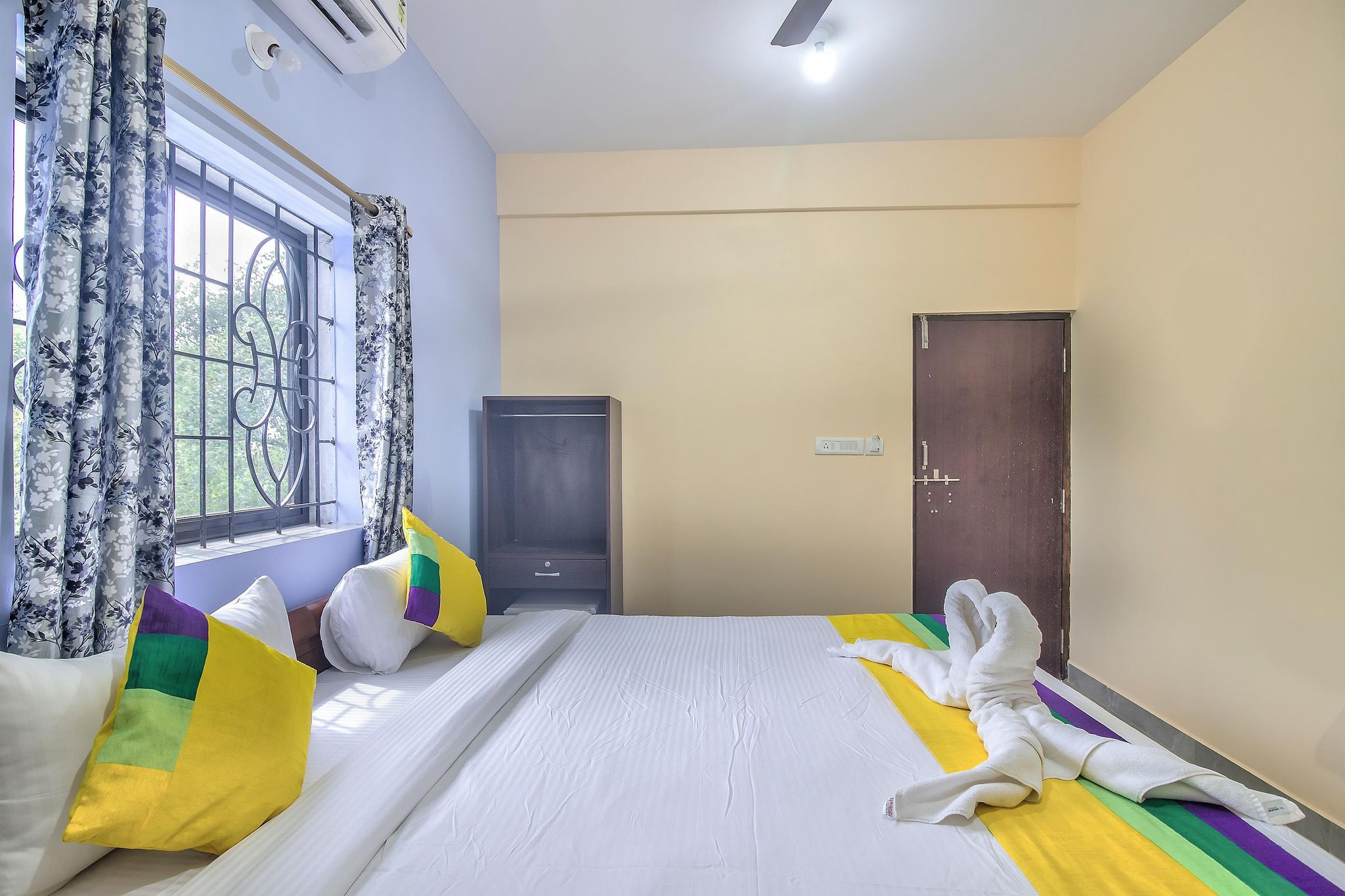 Crystal Bay Baga Triple Room with Balcony 12