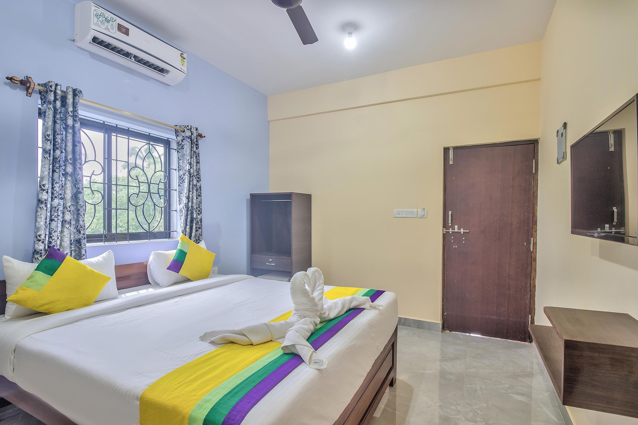 Crystal Bay Baga Triple Room with Balcony 13
