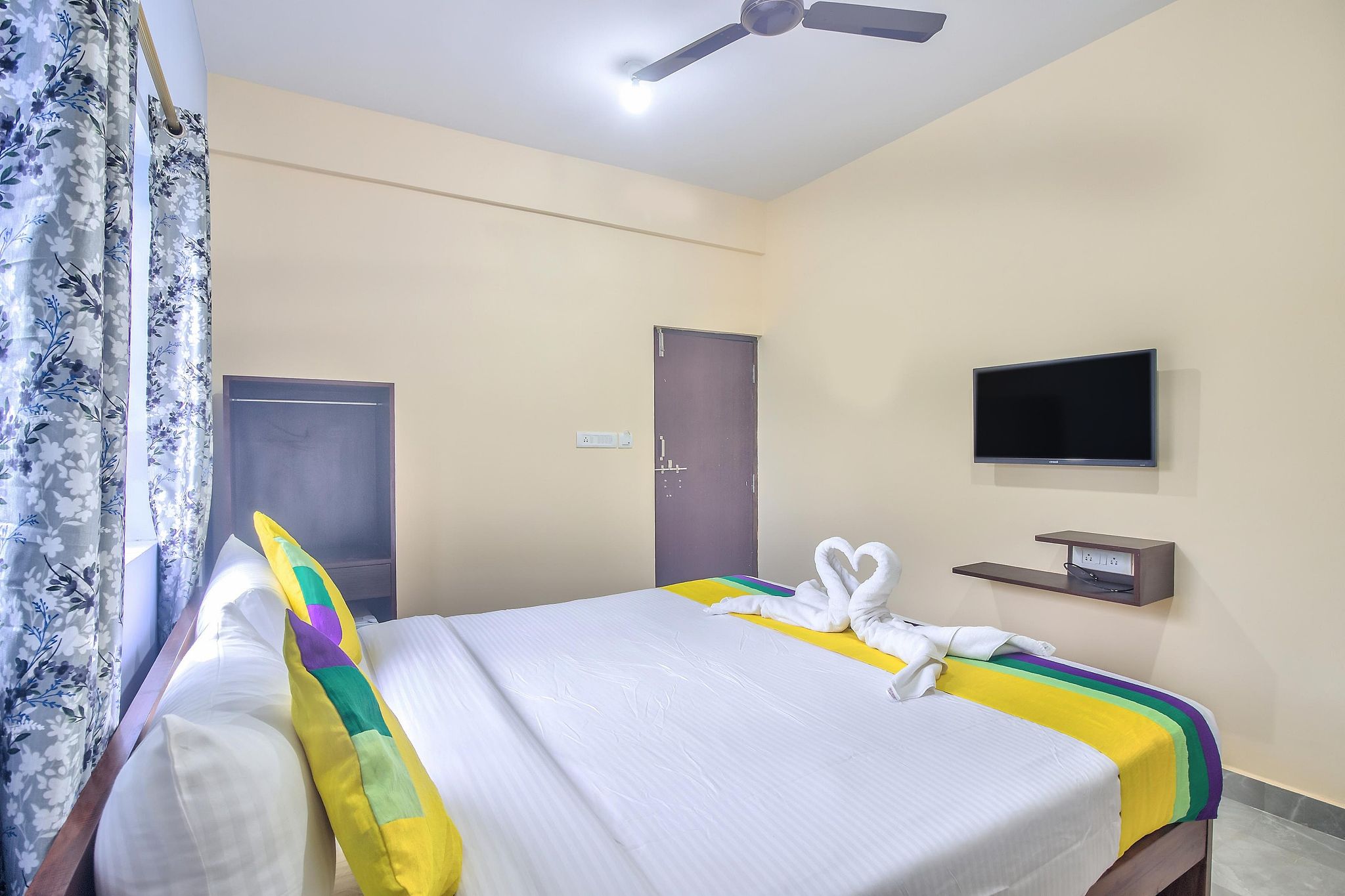 Crystal Bay Baga Triple Room with Balcony 2