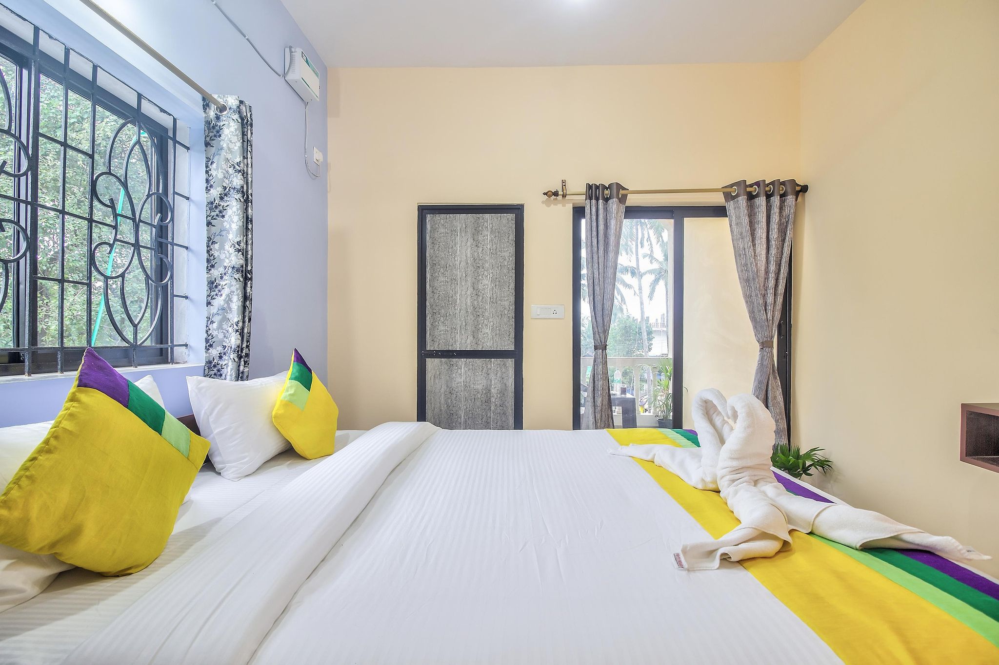 Crystal Bay Baga Triple Room with Balcony 8