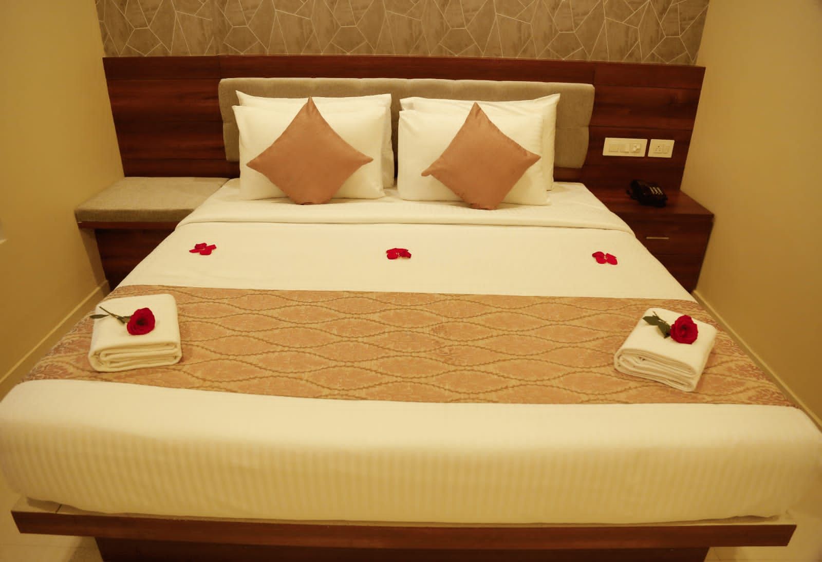 Crystals Cove Style King 2