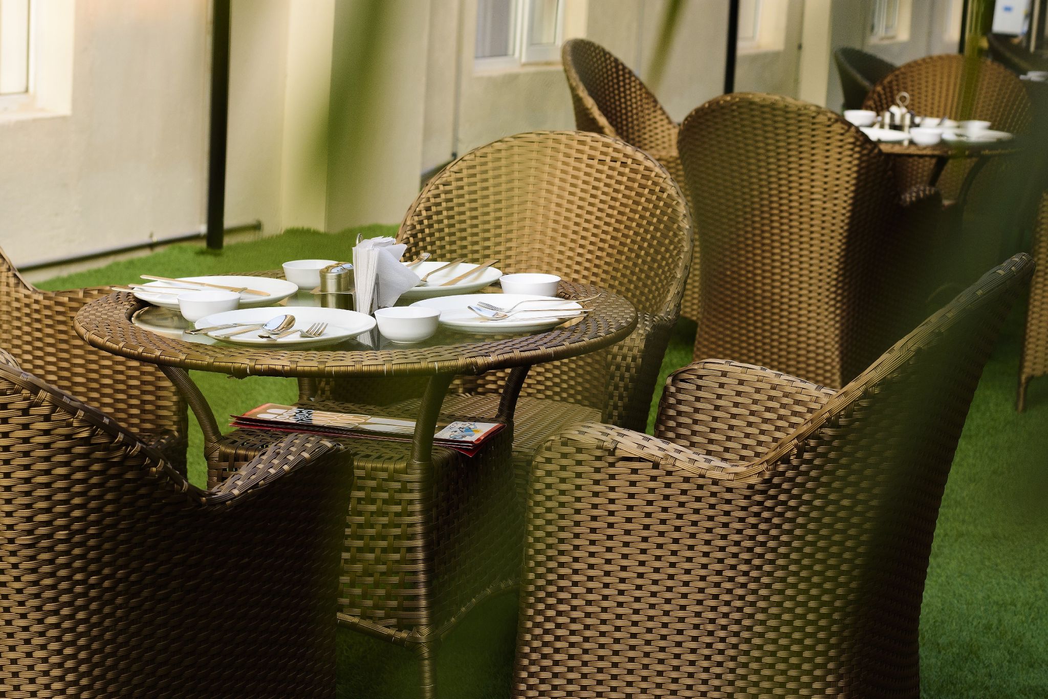Food & Dining