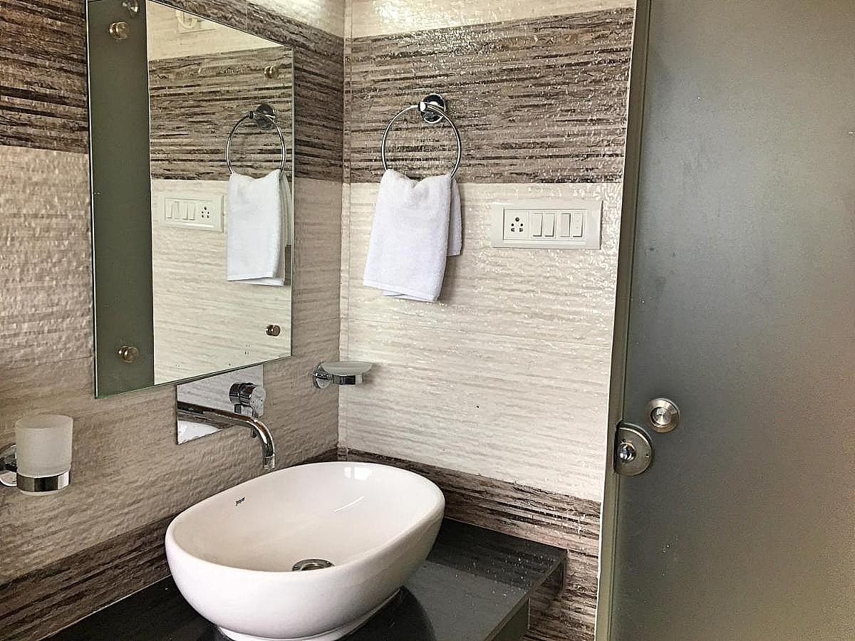 Ess & Bee Resorts Deluxe Room 5