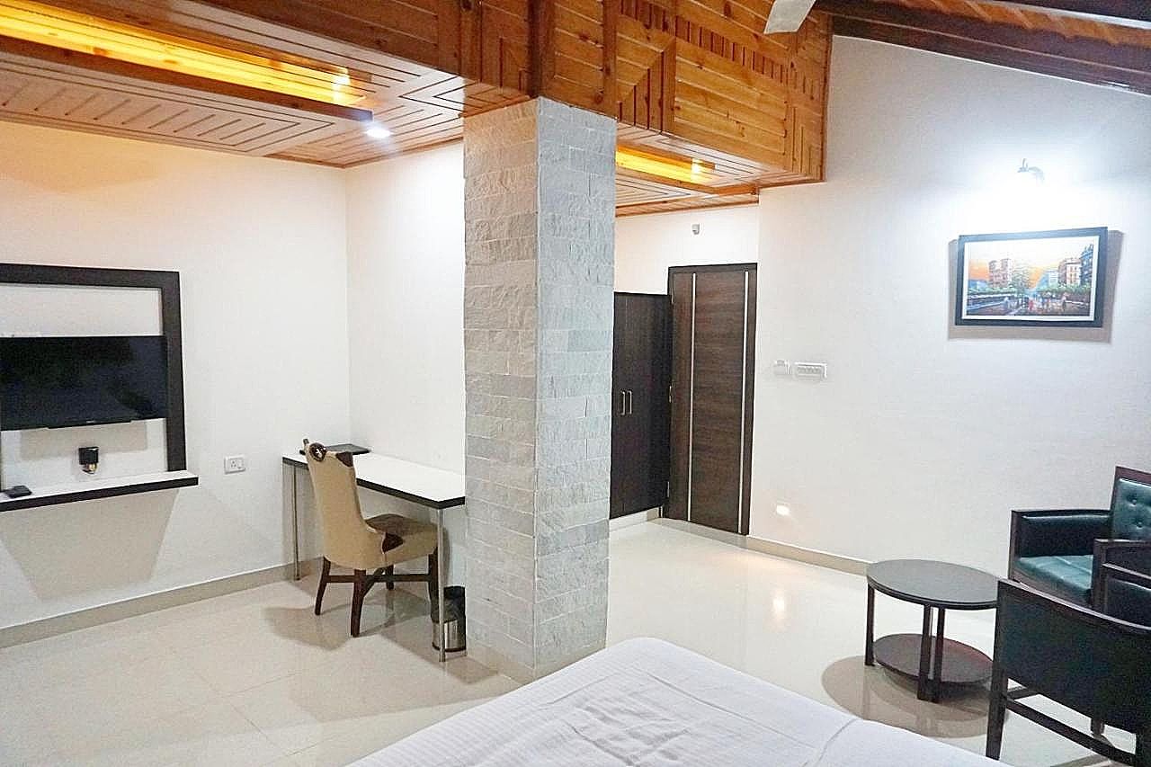 Ess & Bee Resorts Deluxe Room 6
