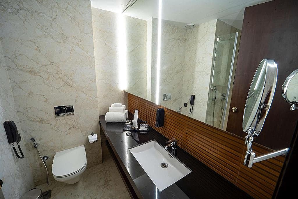 Essentia Luxury Hotel DELUXE KING 11