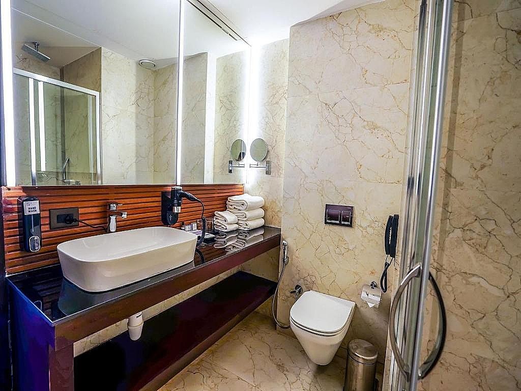 Essentia Luxury Hotel DELUXE KING 10