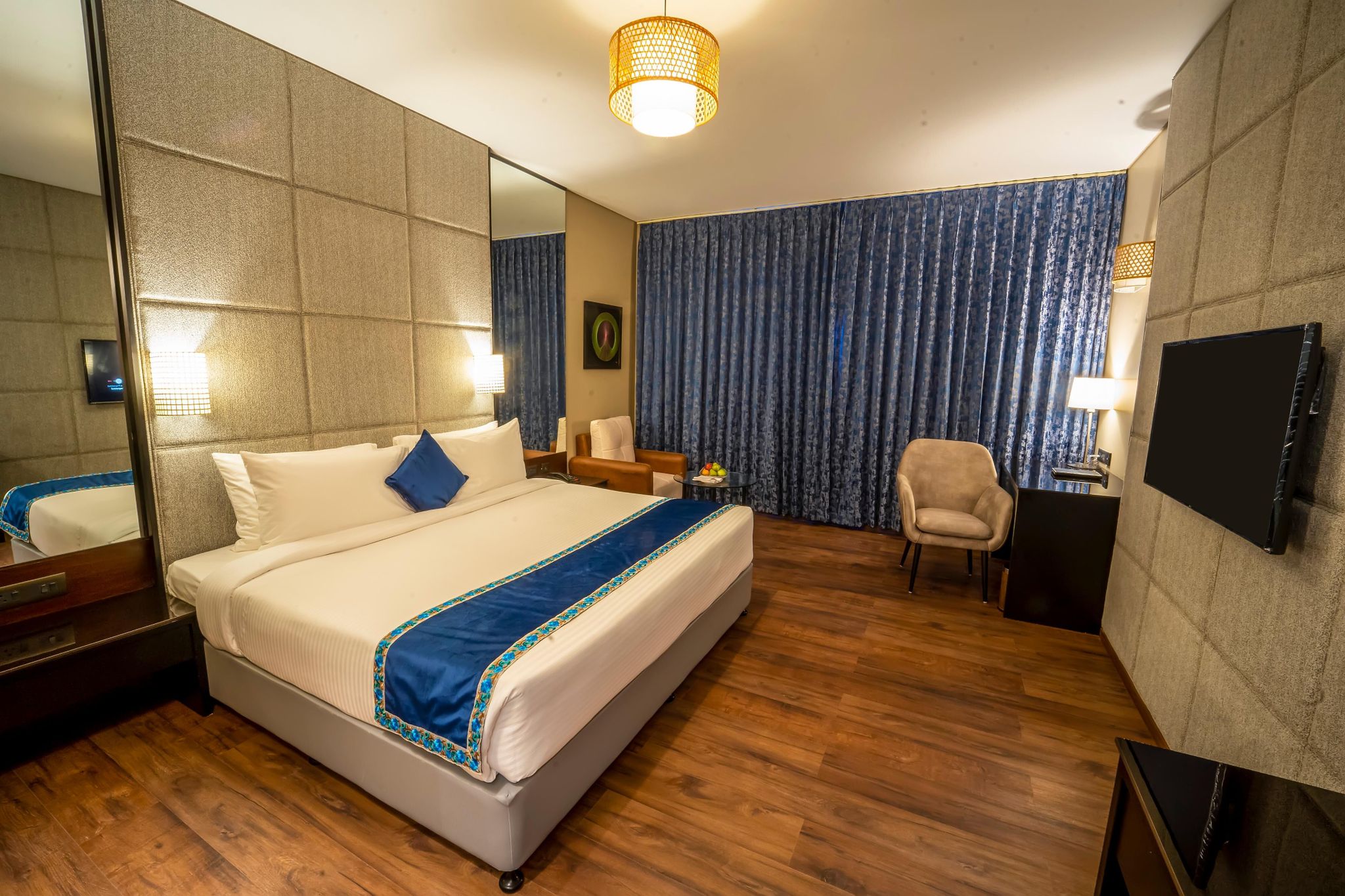 Essentia Luxury Hotel PREMIUM KING- with a bucket of brewed beverage 3
