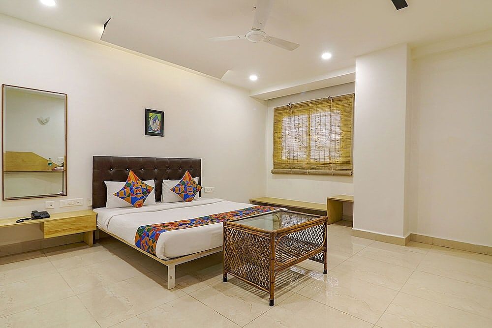 FabHotel Aamantran & Banquet Halls - Nr RTC X Roads Metro Station Premium Room 10