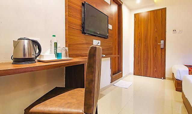 FabHotel Seven Olives