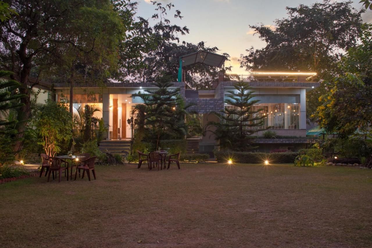 Srina Vilas,Corbett