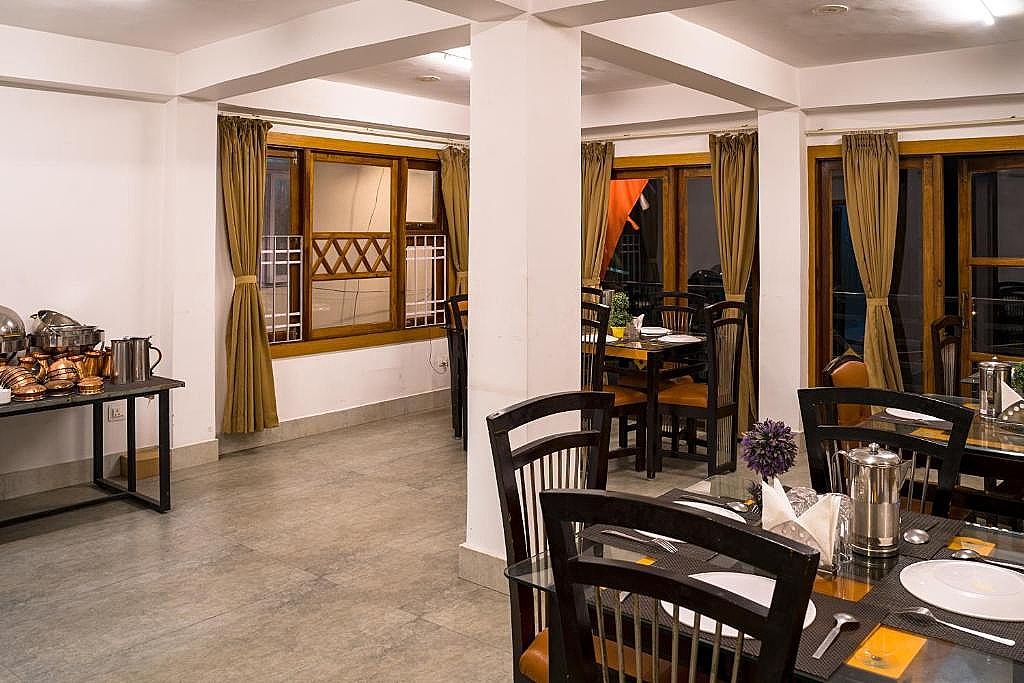 Gangtok Central Rooms ( Near Mg Marg) Deluxe Room 11