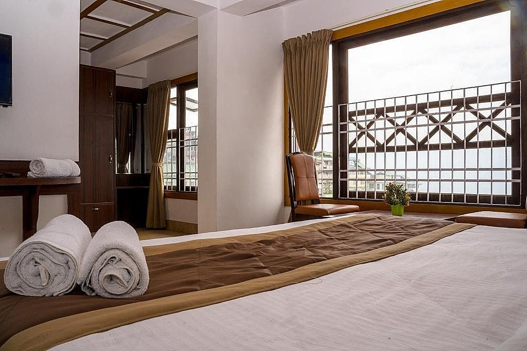 Gangtok Central Rooms ( Near Mg Marg) Superior King Room 6