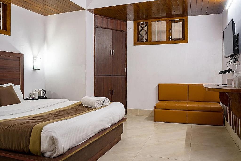 Gangtok Central Rooms ( Near Mg Marg) Superior King Room 3