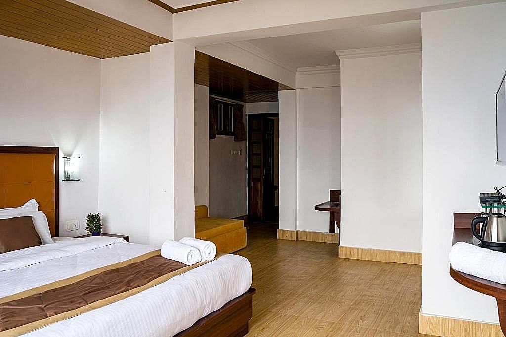 Gangtok Central Rooms ( Near Mg Marg) Superior King Room 4