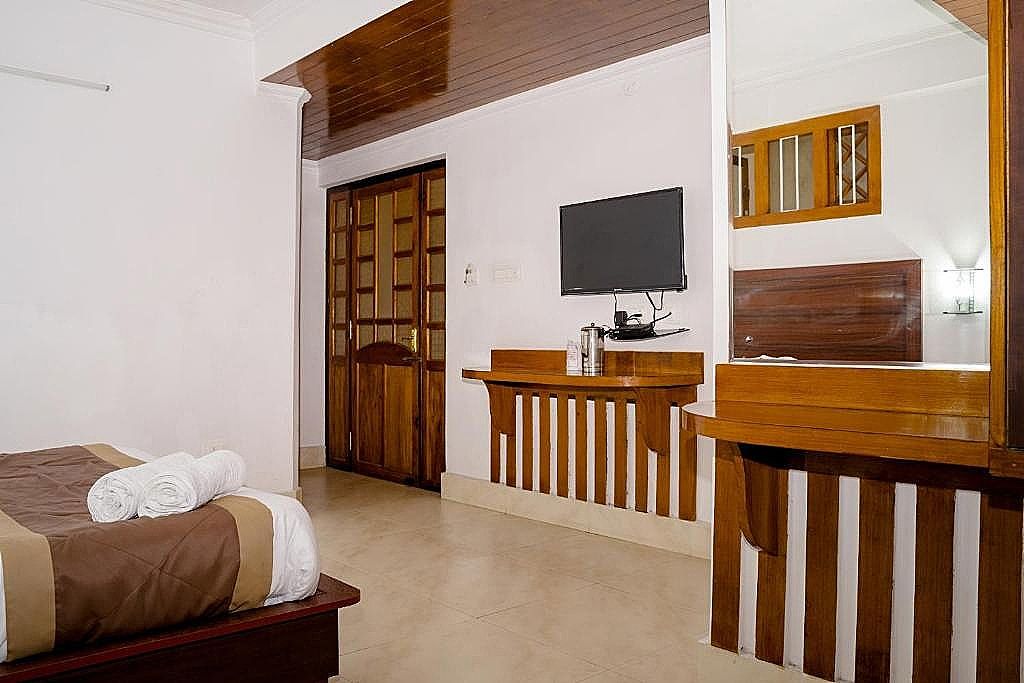 Gangtok Central Rooms ( Near Mg Marg) Superior King Room 5