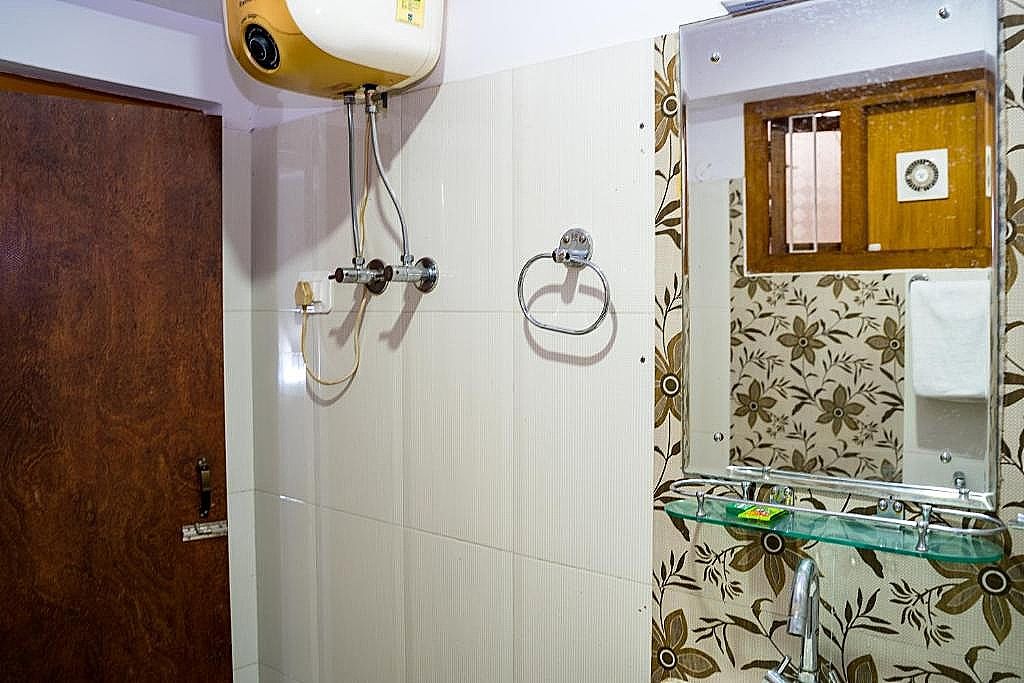 Gangtok Central Rooms ( Near Mg Marg) Superior King Room 21