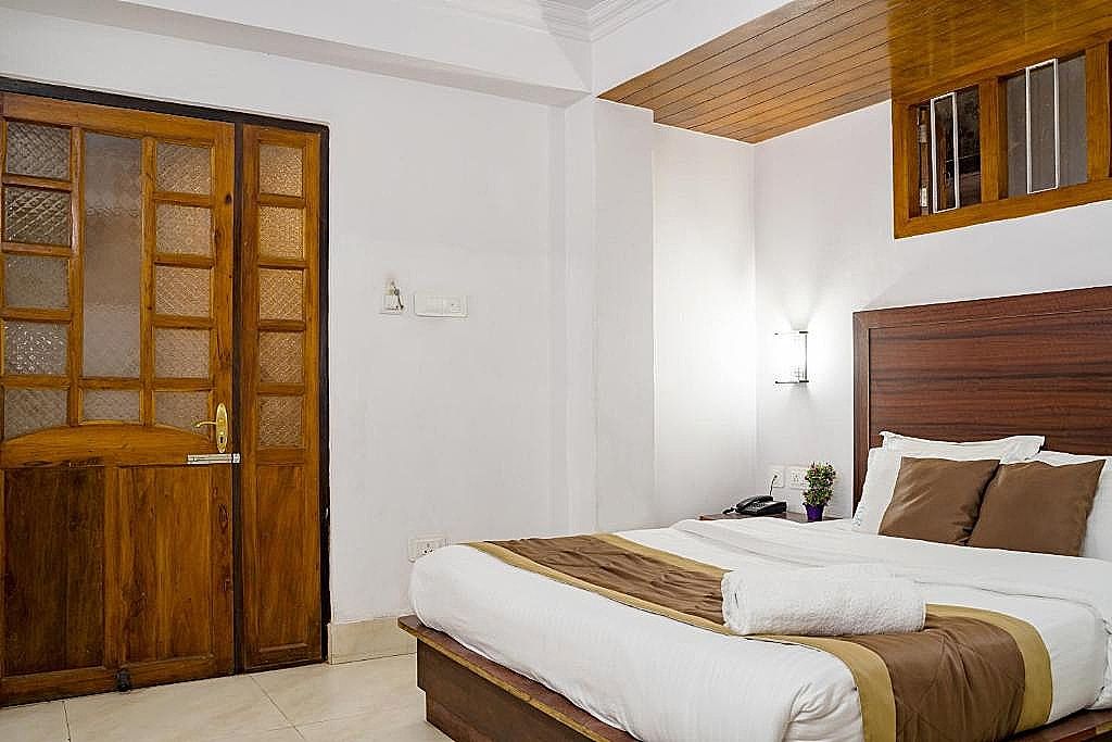 Gangtok Central Rooms ( Near Mg Marg) Superior King Room 11