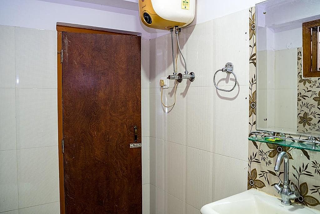 Gangtok Central Rooms ( Near Mg Marg) Superior King Room 29