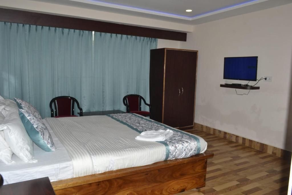 Premier Room
